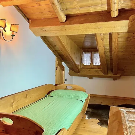 Ampezzano Con Ampia Balconata San Vito di Cadore