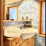 Appartement Ampezzano Con Ampia Balconata *