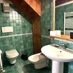 Ampezzano Con Ampia Balconata
