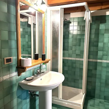 Ampezzano Con Ampia Balconata Apartamento